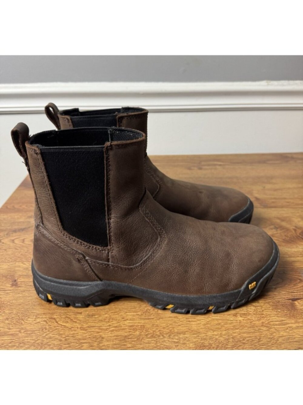 Caterpillar Men's Wheelbase Work Boot Size 9.5 M